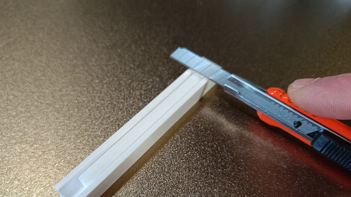 Outil de recoupe des bâtonnets de coton